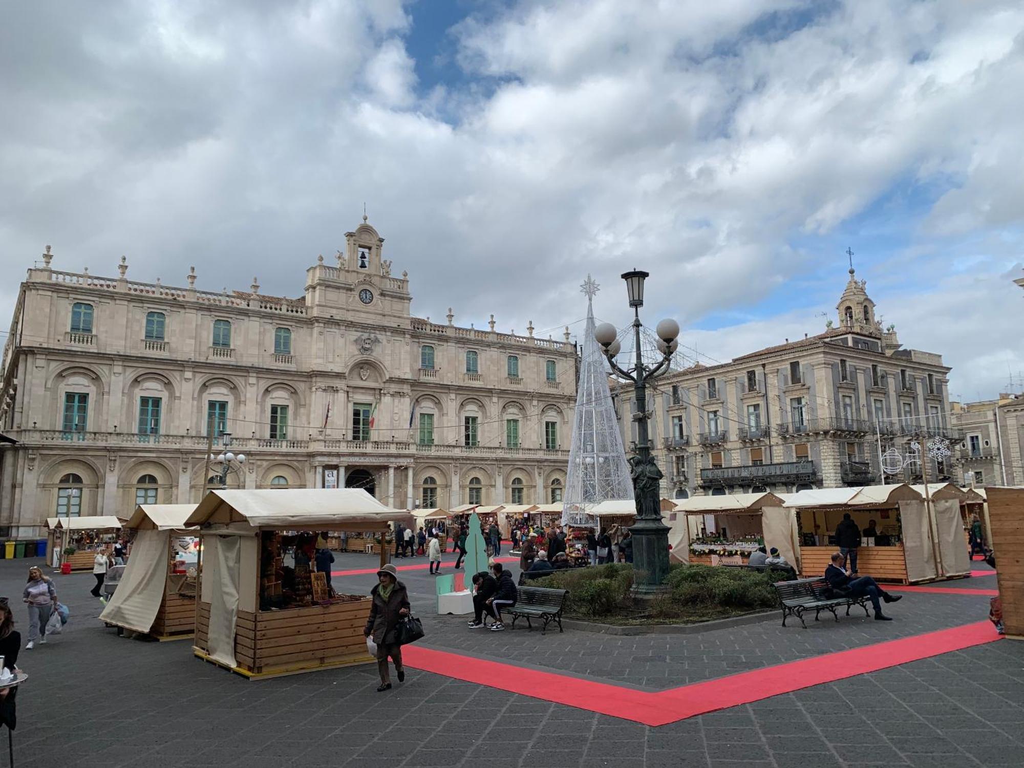 La Suite Di Piazza Dell'Universita Catania Bagian luar foto